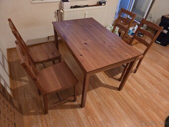 Kuchynsky stôl + 4 stoličky - 4