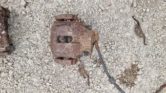 BMW E39 530I predné brzdiče - 4