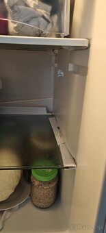 Predám chladničku Indesit - 4