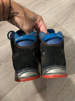 ZNIZENA CENA / Detske Salewa Gore tex, veľkosť 30, cena 25 - 4