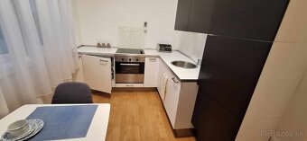 Moderný, zariadený 2 i byt, ihneď voľný v centre mesta Šaľa - 4