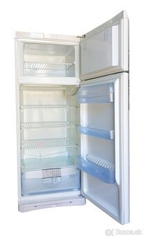 Kombinovaná chladnička INDESIT DF 01 X - 4