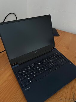 HP Victus 15 - 4