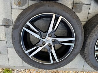 R19 alu Volvo XC40 235/50 Pirelli Cinturato P7 - 4