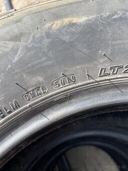 Nexen Roadian HTX 265/70 R17 - 4