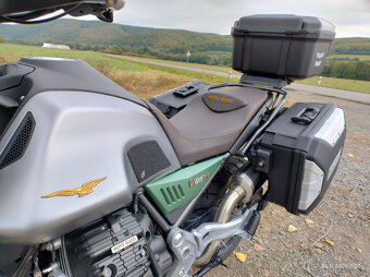 Moto Guzzi V85TT - 4