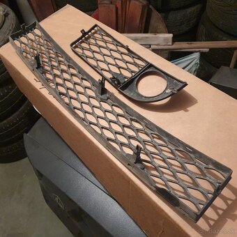 Mriežka predného nárazníka Audi A6 C5 Allroad - 4