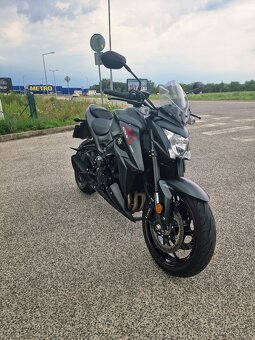 Suzuki GSX-S 1000 - 4