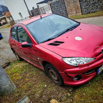 Predám Peugeot 206 1.4 benzín - 4