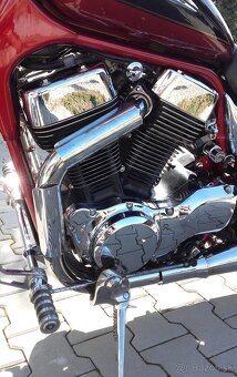 Suzuki Intruder 1400 (2000) - 4