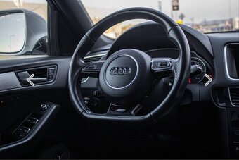 Audi Q5 2.0 TDI S tronic S-Line - 4