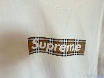 Supreme SS22 Burberry Bog Logo tee - 4