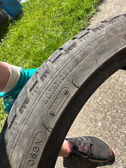 225/40 R18 - 4
