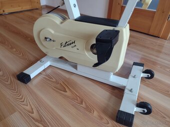Stacionárny bicykel Fitness Club TM - 4