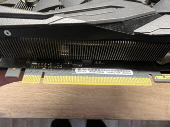 ASUS ROG STRIX GTX1070 8GB - 4