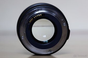 Canon EF 85mm F/1.8 USM - 4