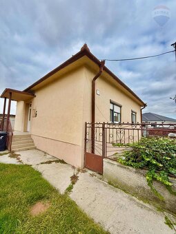 Predaj: priestranný, 3 izbový rodinný dom, s veľkým pozemkom - 4