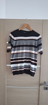 Dámske šaty, tričká, tepláky, legíny - veľkosti L, XL - 4