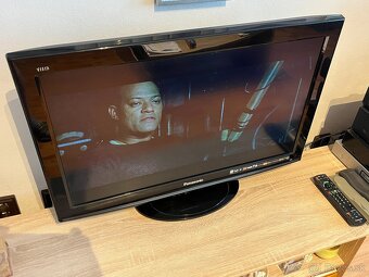 Panasonic TX-L32S10E - 4