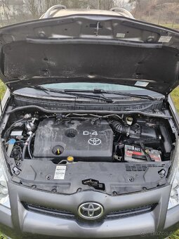 Toyota Corolla Verso - 4