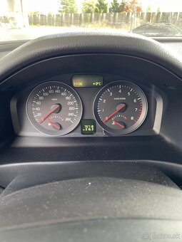 Volvo C30 1.6 benzín 2009 - 4