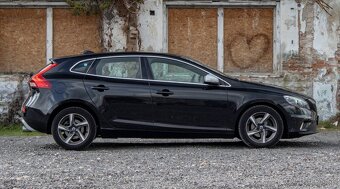 Volvo V40 D2 2.0L 120k R-Design Edition - 4
