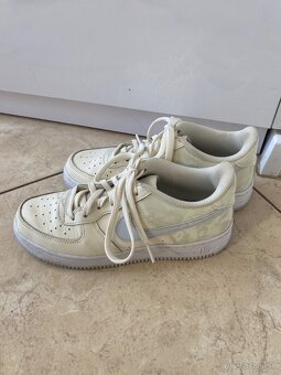 Nike Air Force 1 - 4