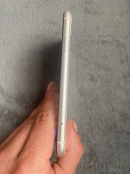 iPhone 11 64GB - 4