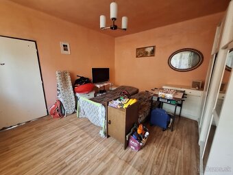 Rodinný dom 4+1, Podolie (okres NMnV) - 4