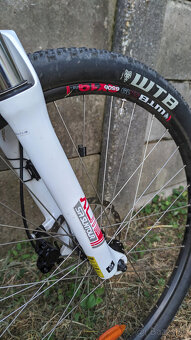Predám málo jazdený horský bicykel DEMA ADRO 5.0 - 4