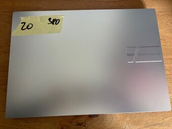 20 Asus Vivobook 16 - 4