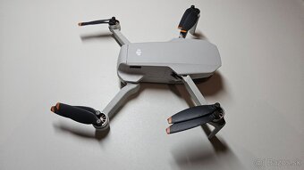 DJI Mini SE Fly More Combo - 4