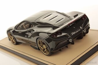 Ferrari F8 Tributo | MR Collection 1/18 - 4