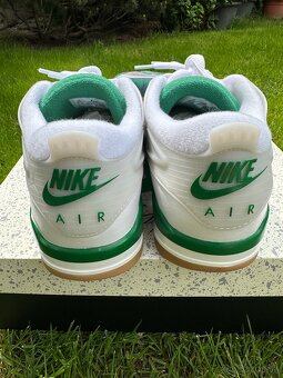Tenisky Air Jordan 4 RM - 4