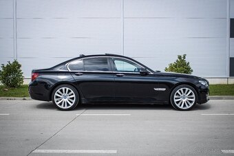 BMW 730d LCI xDrive, Soft-close, Webasto, Nové rozvody - 4