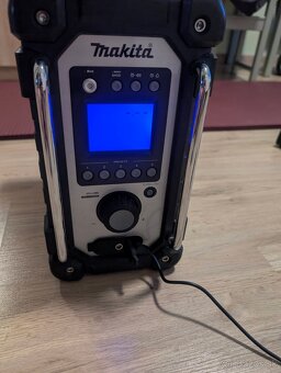 Stavebné rádio Makita BMR102 s komplet príslušenstvom - 4