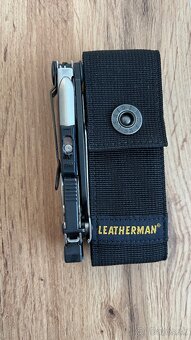 Leatherman signal - 4
