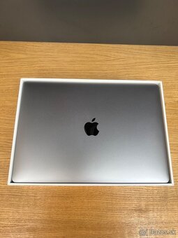 Predám MacBook AIR M1, 8GB/256GB, TOP, ZARUKA SK, CYKLOV - 4