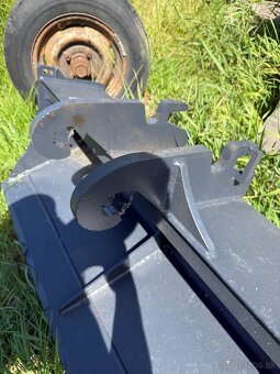 Lyžica na minibager KUBOTA - 4