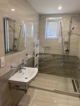 Na predaj dom s tromi bytovými jednotkami na Zobore - 4