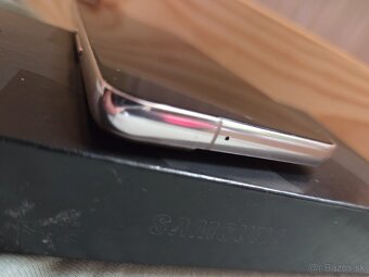 Samsung galaxy S22 - 4