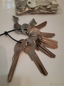 Kluče surové do zamkov,stroj na klúče - 4