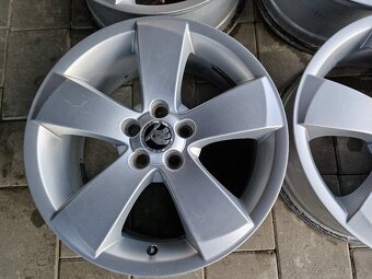 Skoda 5x100 R16-Mam pneu - 4