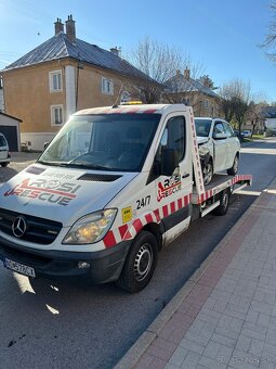 Predám Odťahový špeciál Mercedes Sprinter 3.0l - 4