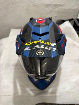 Predam helmu velkost L - 4