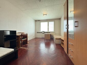 Na predaj: 3 izb.byt v CENTRE mesta + ŠATNIK + PIVNICA - 4