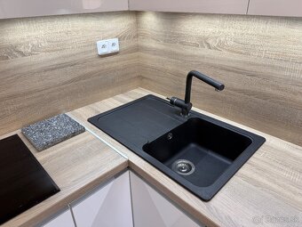 EXKLUZÍVNE NA PREDAJ 2-IZBOVÝ BYT , KROMPACHY - 4