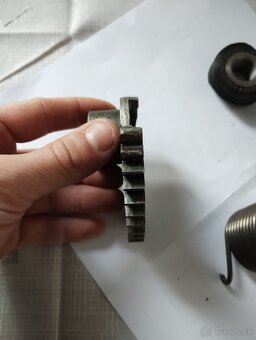 Predám náhradné diely z motora jawa 350 / 634 - 4