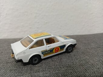 Matchbox Ford Escort RS 2000, Lesney England - 4