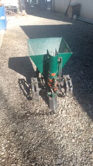 Sadzac na zemiaky - 4